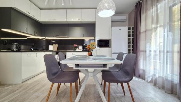 På bilden syns objektet Quiet Nordic Nest Near City Center & West Park by KeyBox som ligger i staden Sofia.