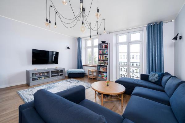 Two Levels Spacious Apt - 116m2, Four Bedrooms - By Rentujemy - Łódź