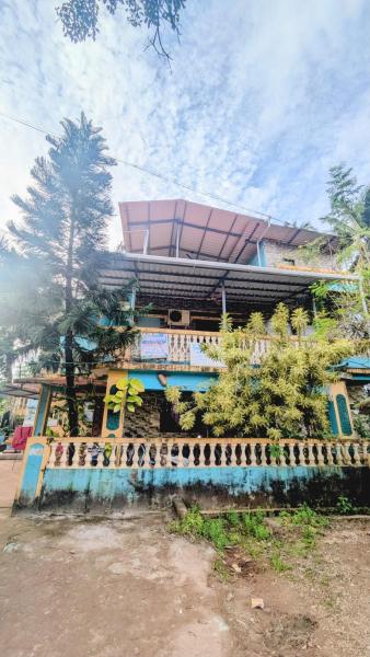 Na fotografii je vidět objekt NISARG HOME STAY near Bus Stand Malvan nacházející se ve městě Malvan.