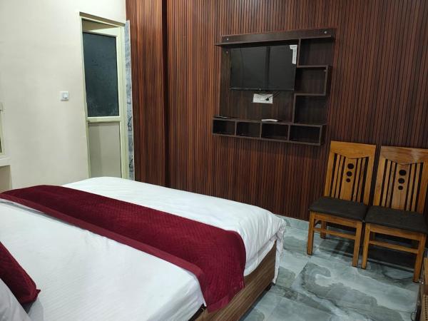 På billedet ses objektet Hotel Soham Inn beliggende i byen Rishikesh.
