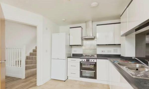A la foto es mostra l'objecte Family Home 3 bed 3 bath with parking Garden situat a la ciutat de Chislehurst.