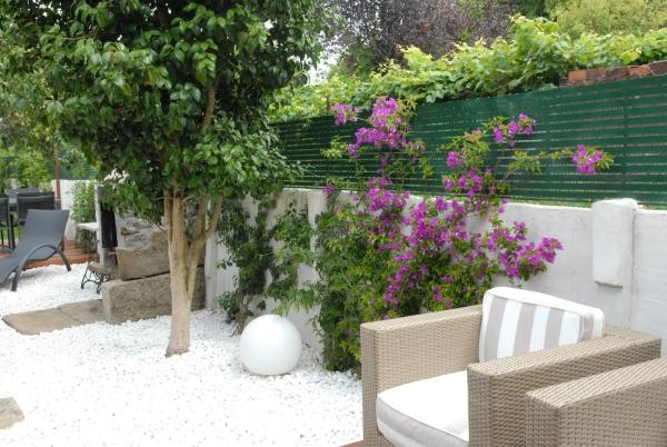 A la foto es mostra l'objecte Purple Home situat a la ciutat de Conjo.