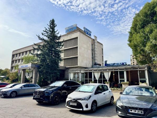 Na fotografii je vidět objekt Hotel Forum - Free Parking for cars nacházející se ve městě Sofie.