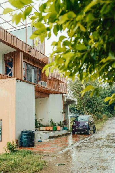Na fotografii je vidět objekt JM Luxury Homestays nacházející se ve městě Drang.