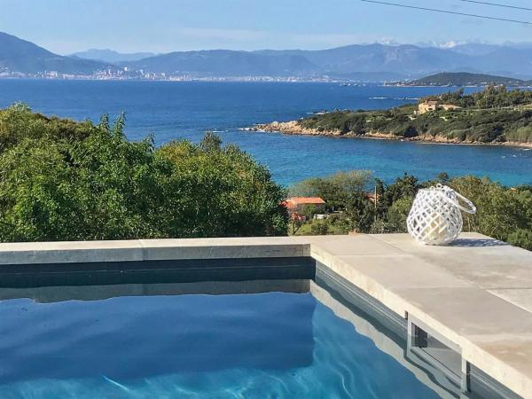 A la foto es mostra l'objecte Villa With Views Over Gulf Of Ajaccio situat a la ciutat de Coti-Chiavari.