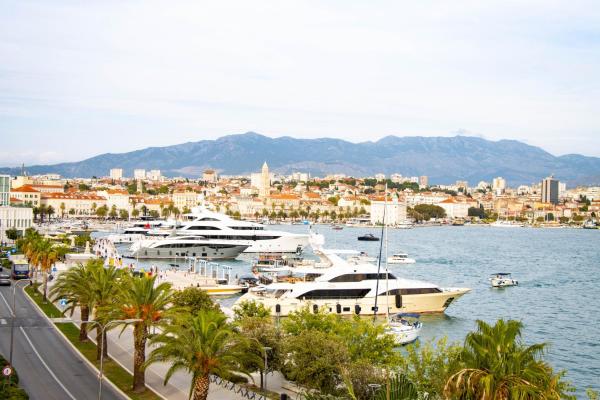 En la foto se muestra el objeto Split Coast Apartment ubicado en la ciudad de Split.