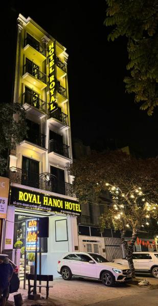 Na fotografii je vidět objekt Royal Hotel Thanh Trì nacházející se ve městě Lưu Phái.
