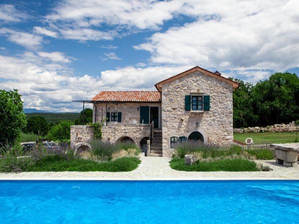 Villa On Krk With Pool And Outdoor Kitchen - Cres