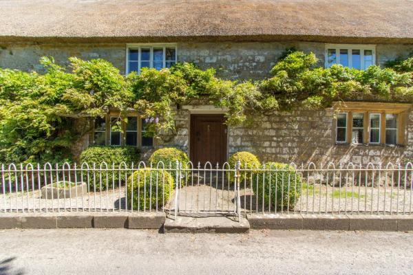 A la foto es mostra l'objecte Atherstone Farmhouse situat a la ciutat de Ilminster.