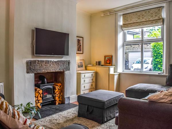 A la foto es mostra l'objecte Cooperative Cottage - Uk44502 situat a la ciutat de Diggle.