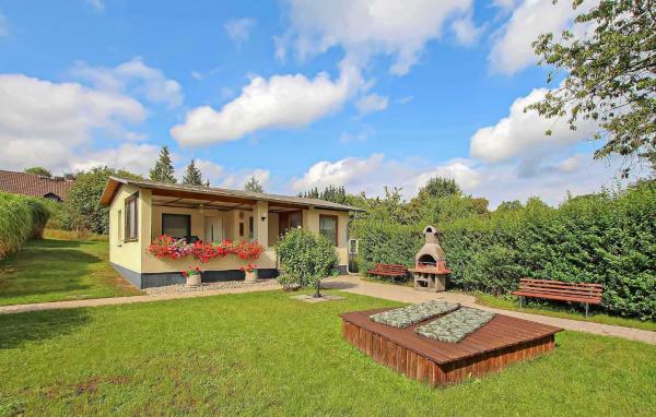 Στη φωτογραφία φαίνεται το αντικείμενο Ferienhaus Kratzeburg που βρίσκεται στην πόλη Pieverstorf.