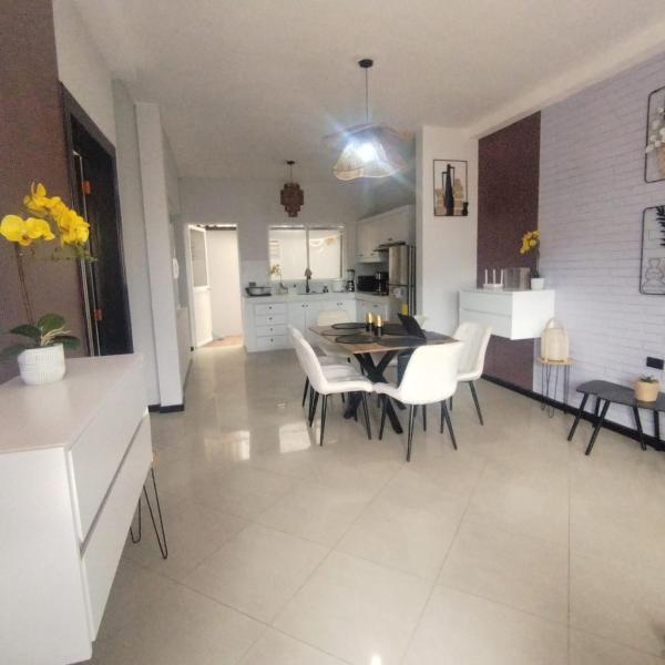 A la foto es mostra l'objecte Departamento en Cica completamente Amoblado situat a la ciutat de Cuenca.