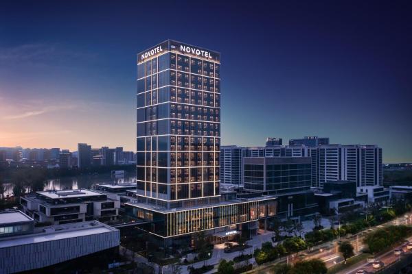 På billedet ses objektet Novotel Huzhou South Taihu Lake beliggende i byen Jiapu.