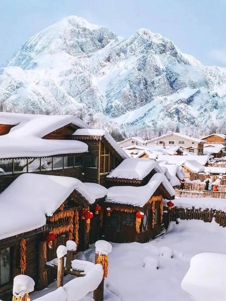 A la foto es mostra l'objecte 雪谷瑞雪居精品民宿 situat a la ciutat de Yushu.