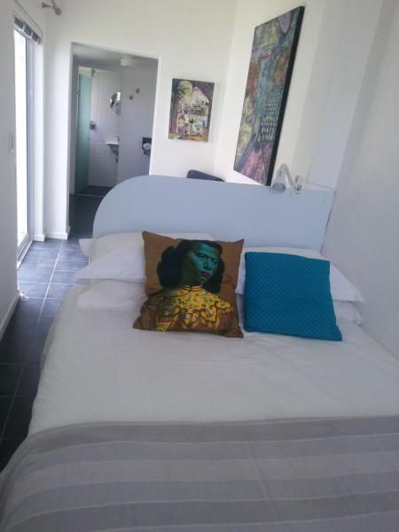 A la foto es mostra l'objecte Seaside Aqua Cottage Cape Town St James situat a la ciutat de St James.