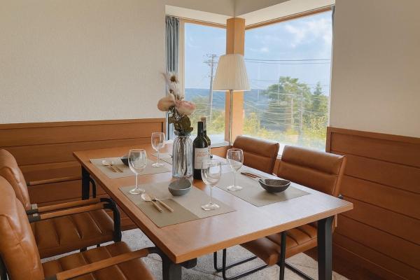 Op de foto is het object Sealine Retreat Atami Onsen BBQ & hot spring & movies in a villa overlooking the sea! Private and relaxing te zien, gelegen in de stad Atami.