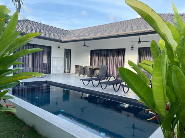 A la foto es mostra l'objecte villa domino situat a la ciutat de Amphoe Koh Samui.