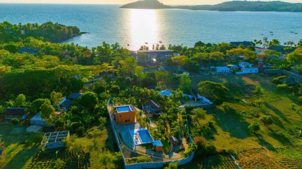 På billedet ses objektet luxury villa in Nosy Be Ambaro beliggende i byen Bemoko.