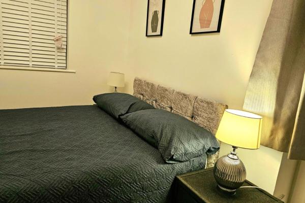 Φωτογραφία 8: Charming 1 Bedroom Apartment in Bridgend