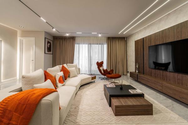 A la foto es mostra l'objecte George Residence Thompson Avenue, Ikoyi situat a la ciutat de Lagos.