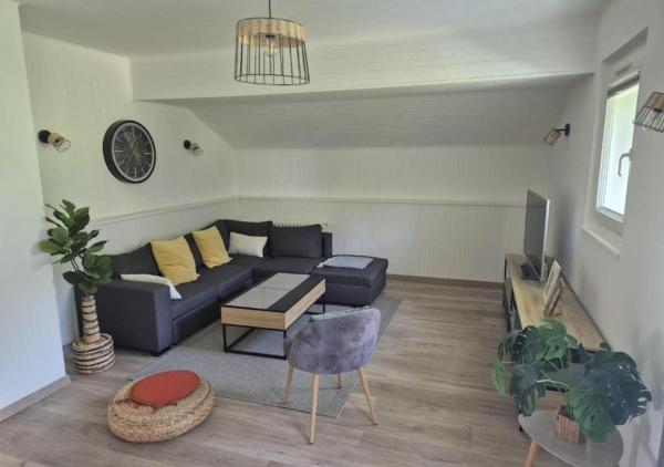 A la foto es mostra l'objecte Appartement T3 avec vue lac situat a la ciutat de Lugrin.