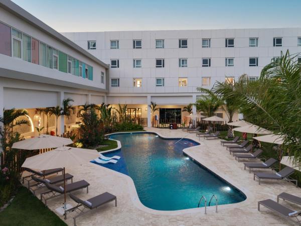 A la foto es mostra l'objecte Royal Beach Hotel Punta Cana, A JdV by Hyatt situat a la ciutat de Punta Cana.