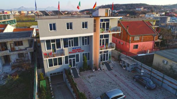 Στη φωτογραφία φαίνεται το αντικείμενο HOTEL St PAULI που βρίσκεται στην πόλη Σκόδρα.