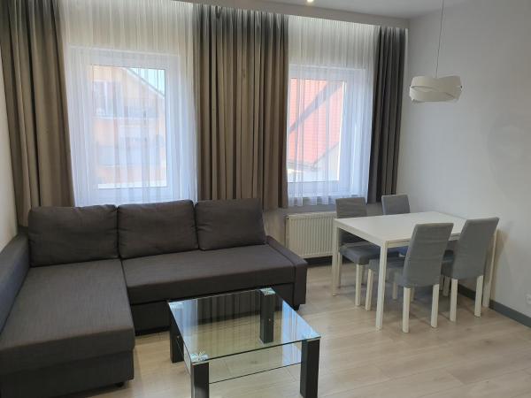 På billedet ses objektet Apartament Przy Termach beliggende i byen Jelenia Góra.