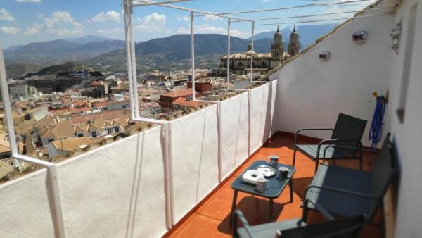 A la foto es mostra l'objecte Dúplex San Lorenzo 2 PARKING GRATUITOS Y PISCINA situat a la ciutat de Jaén.