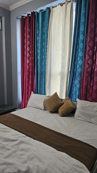The photo shows the Hotel Shiv Sagar located in the city of Jobner.