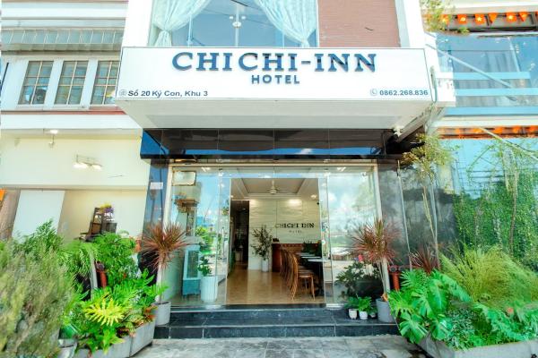 Na fotografii je vidět objekt Chichi Inn Hotel CoTo nacházející se ve městě Dao Co To.