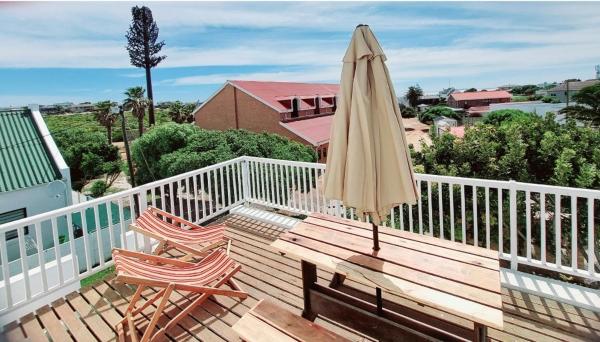 På billedet ses objektet 8 Eden Villa beliggende i byen Yzerfontein.