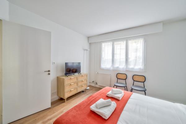 Foto 7: Spacious & Bright 2BR Apartment - Heart of 15th