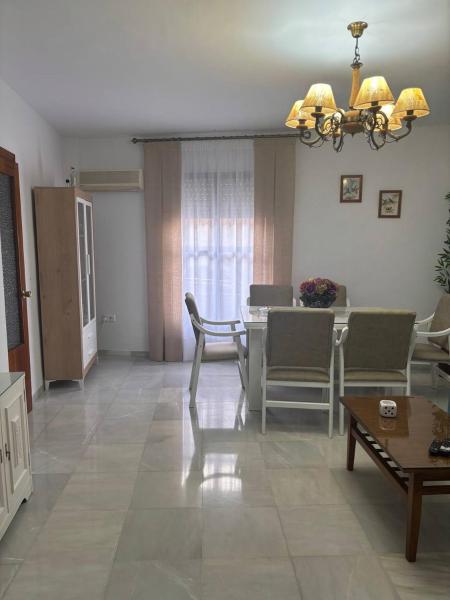 På billedet ses objektet Casa completa en Posadas Córdoba beliggende i byen Posadas.
