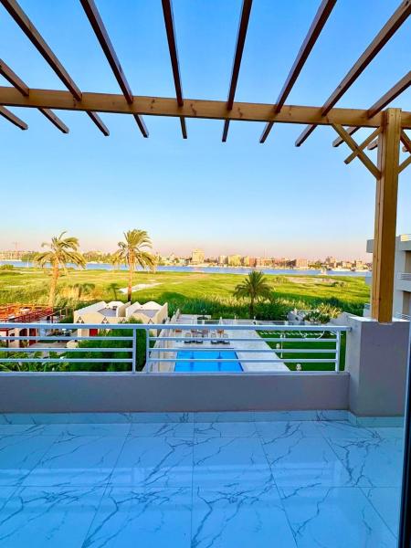 Royal Nile Villa - Luxury Nile Sky Penthouse 2 - Luxor