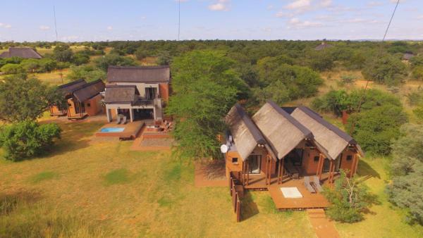 A la foto es mostra l'objecte Bush Lodge Zebula 82 - 2 x 2B Chalets situat a la ciutat de Warmbaths.