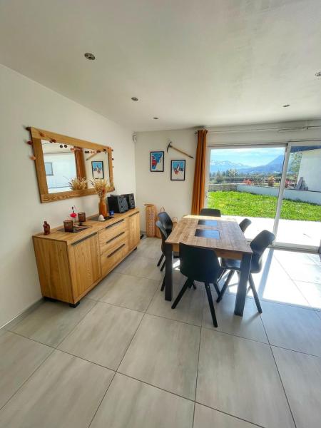 A la foto es mostra l'objecte Maison au calme avec vue situat a la ciutat de Francin.