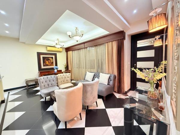 Na fotografii je vidět objekt Departamento 2 habitaciones 2 baños completos nacházející se ve městě Machala.