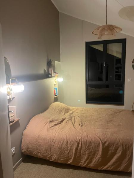 写真にはミヨー市にあるChambre dans maison individuelle 1が写っています。