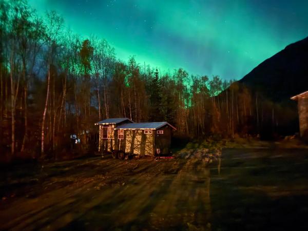 Fotografie 3: Tiny Home at Bear Mountain -Only 25 Min from Anchorage, Great Central location-Cute & Comfortable