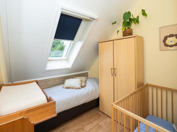 Villa in Andijk with Hot Tub and Gardenの写真7