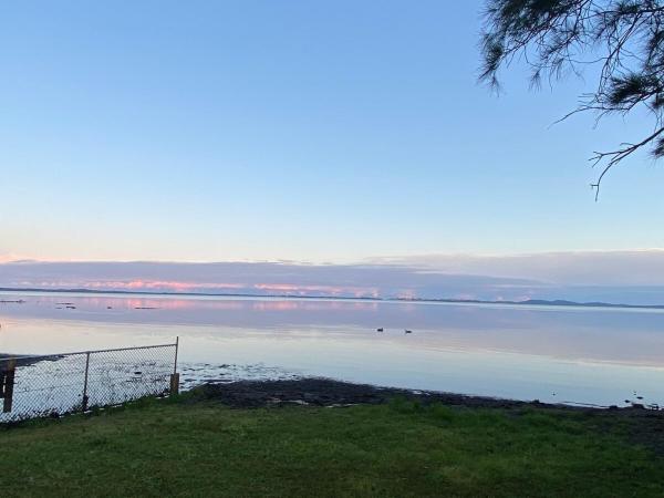 Foto 2: Tranquility by the Lake