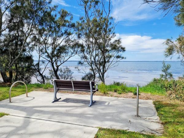 Foto 4: Tranquility by the Lake