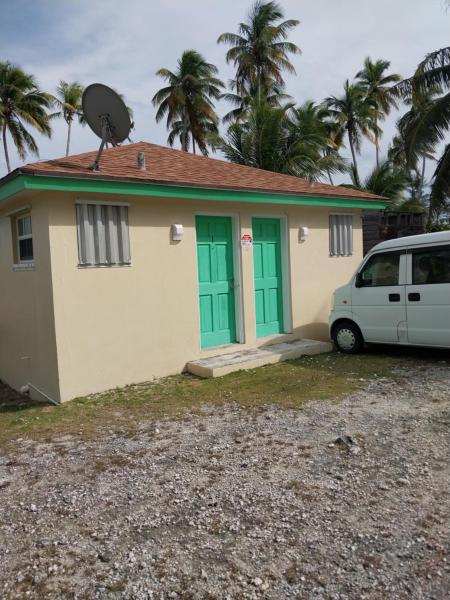 The photo shows the Long Bay, Beach House located in the city of Mars Bay.