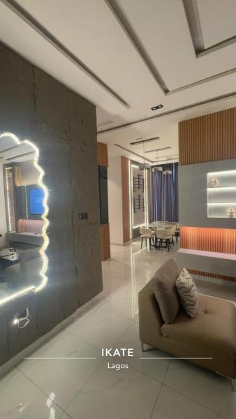 A la foto es mostra l'objecte Ikate serenity suites 2BR with Pool, Ps5 & wifi situat a la ciutat de Moba.