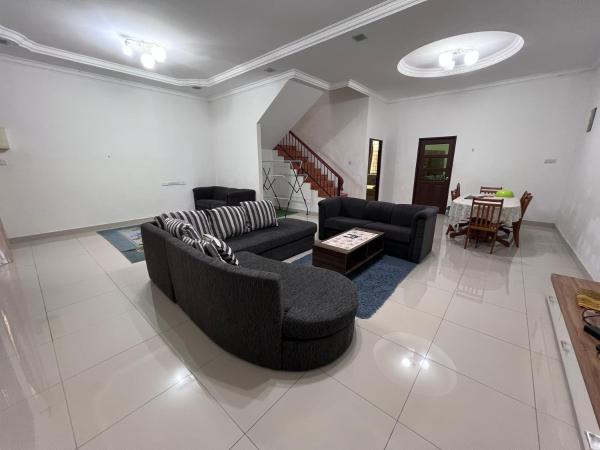 Golden Hill Villa by Azhara Homestay, Bintulu