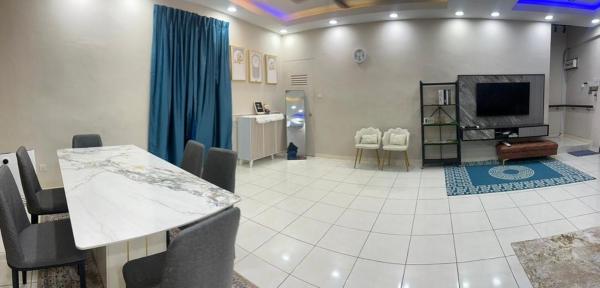 A la foto es mostra l'objecte Atiya Homestay Sandakan situat a la ciutat de Sandakan.