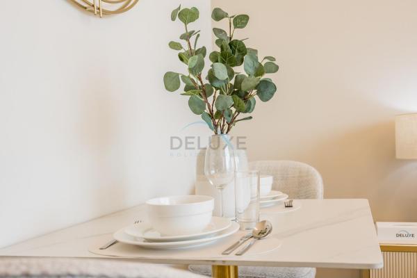 Studio with Community Views, Steps from Circle Mall and Parks, Near Jebel Ali Racecourse, Binghatti Azure, JVC by Deluxe Holiday Homes photo 6