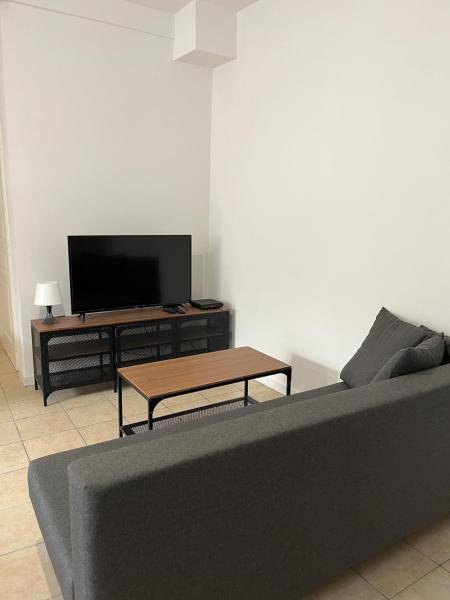 写真にはMorizès市にあるAppartement en duplex 2 chambres à La Réoleが写っています。
