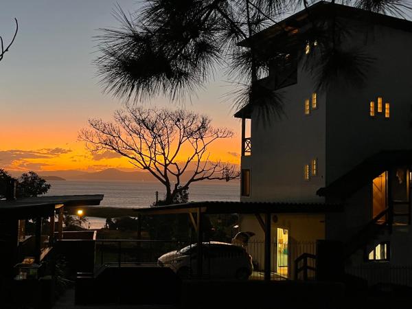 På billedet ses objektet Loft Sunset - Vista Mar - Ponta das Canas beliggende i byen Florianópolis.